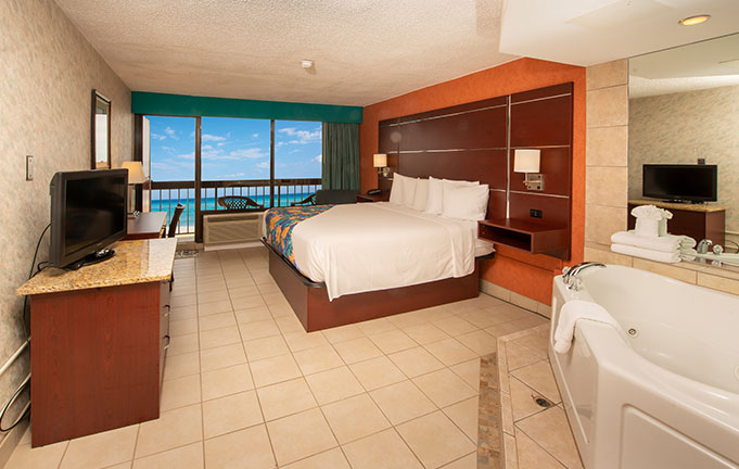 king room with jacuzzi at the breakers resort inn on the virginia