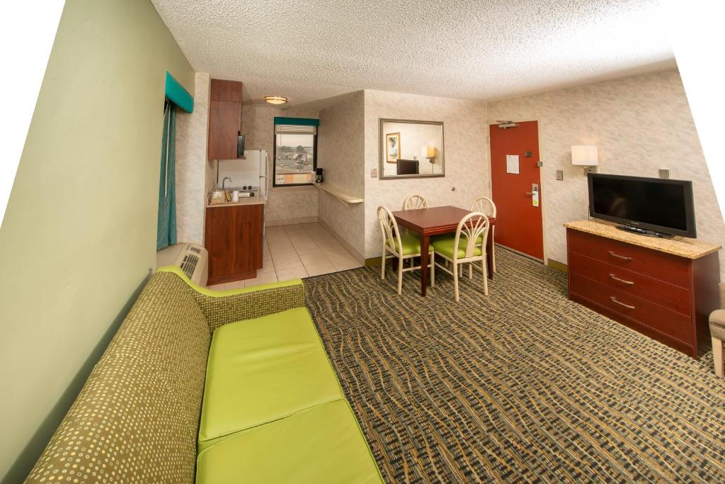 penthouse suite inset2